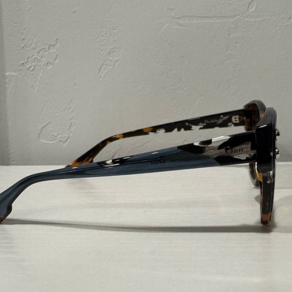 Dior Addict3 Sunglasses - Picture 3 of 5